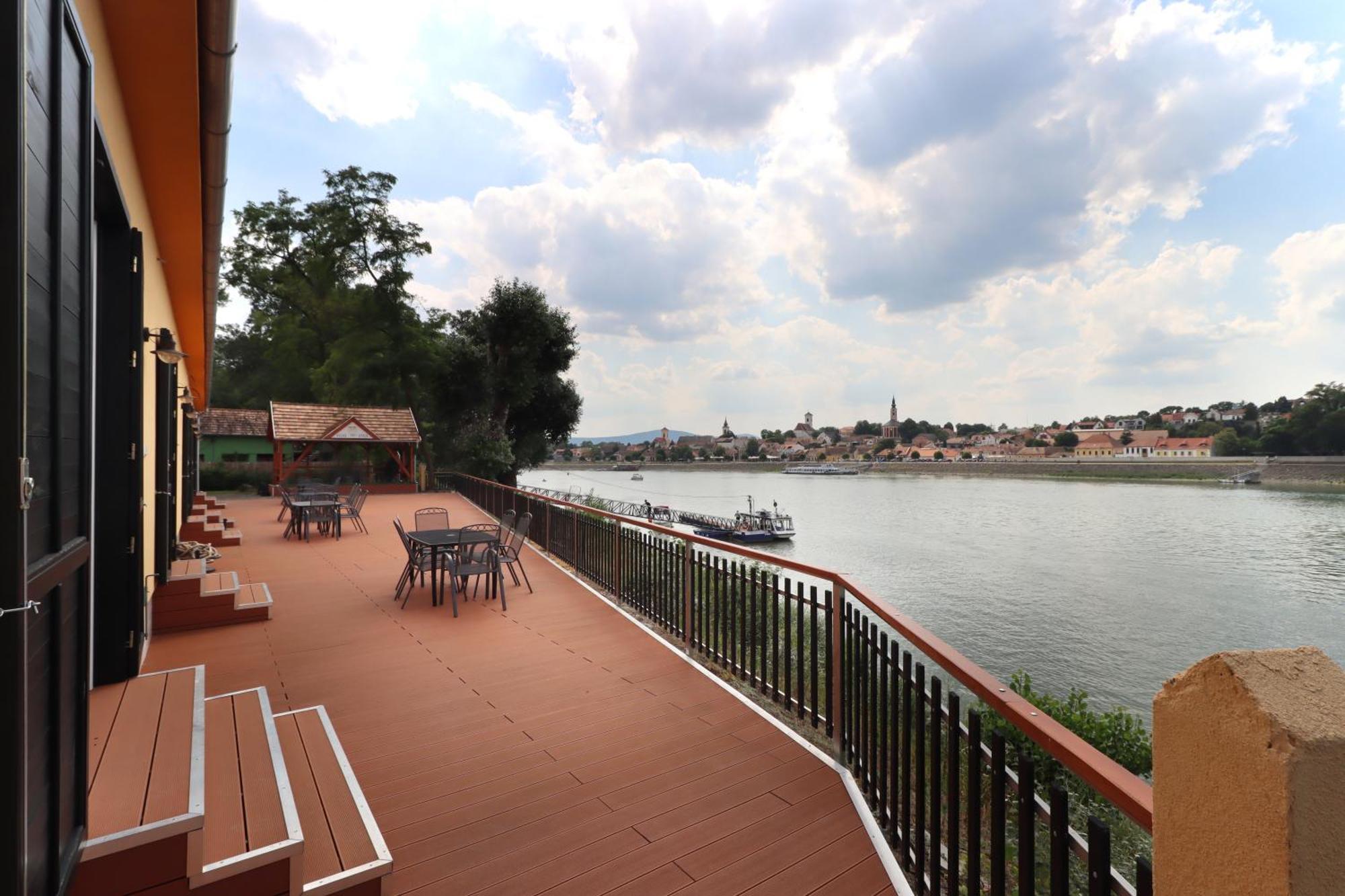 Szazesztendos Reveszhaz Apartman Szigetmonostor Dış mekan fotoğraf